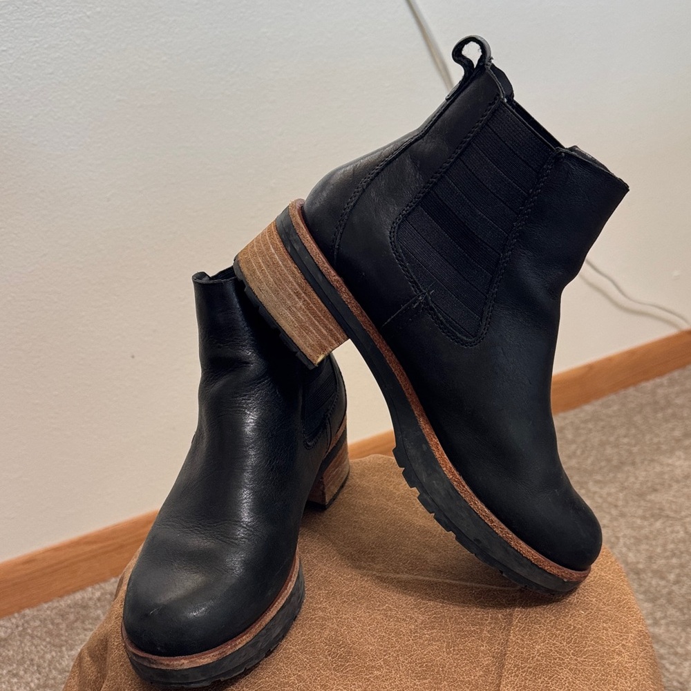 Kork-Ease Black Leather Ankle Booties